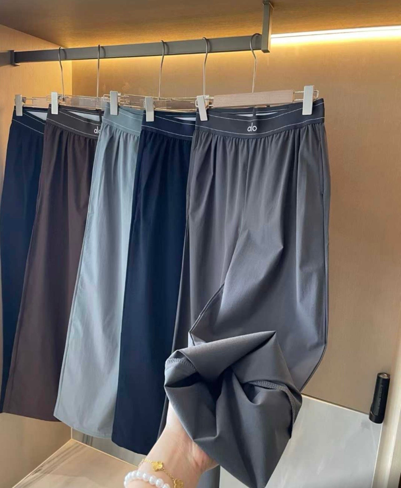 Alo Casual Pants ( Navy Blue )